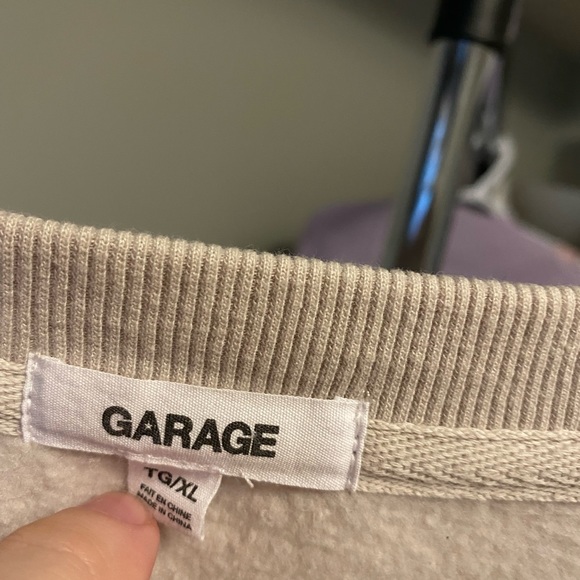 Embroidered Crewneck - Picture 4 of 4